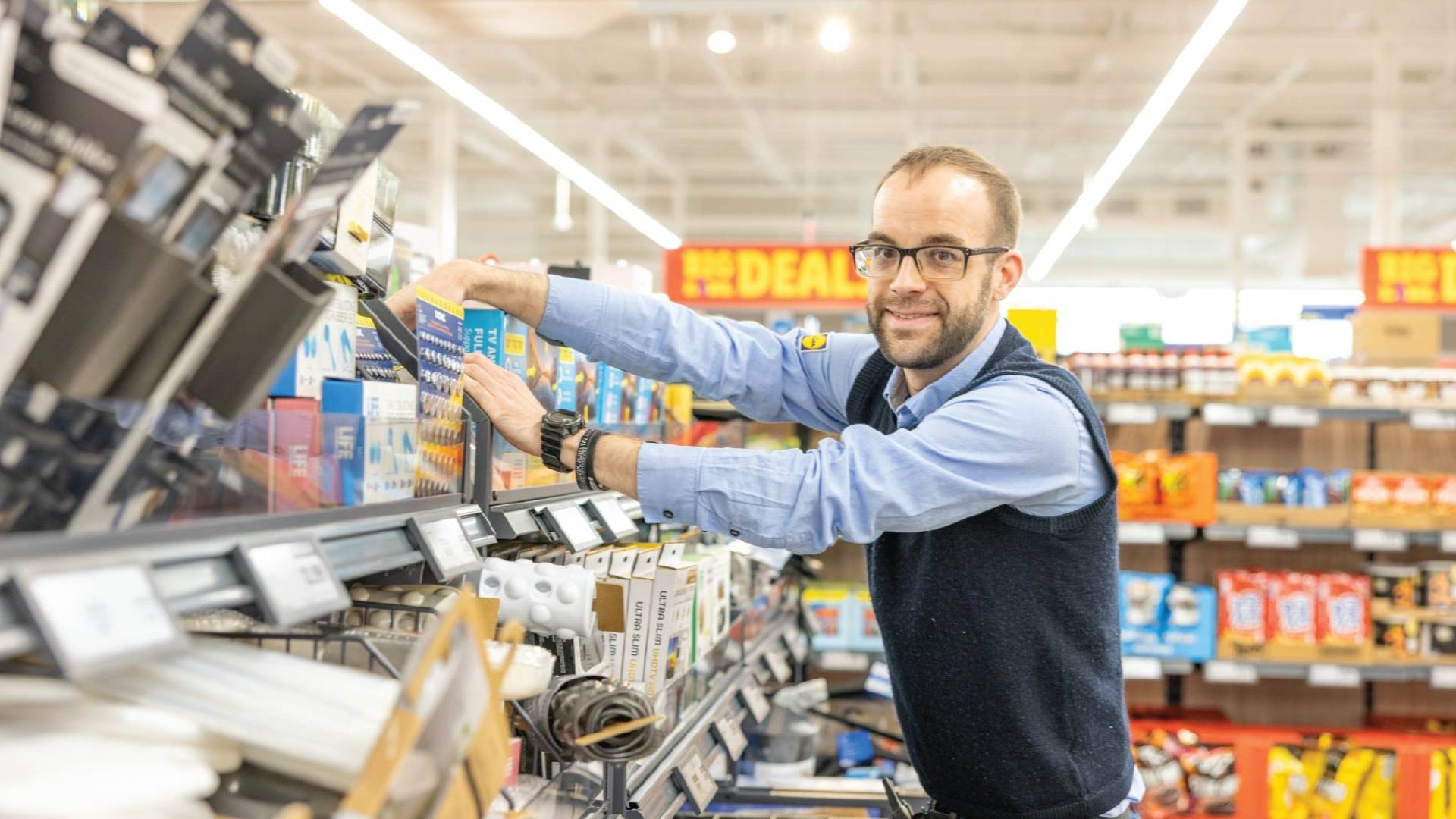 Store Man Stocking Superest